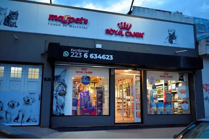 Frente del local de Marpet's en Padre Dutto 31
